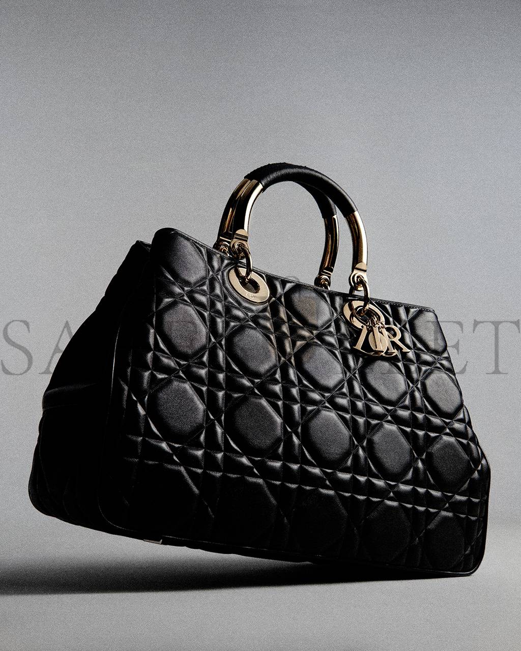 DIOR LADY 95.22 GOLD HARDWARE DIANA HANDBAG CALFSKIN LEATHER BAG MEDIUM BLACK  (39*25*16.5cm)